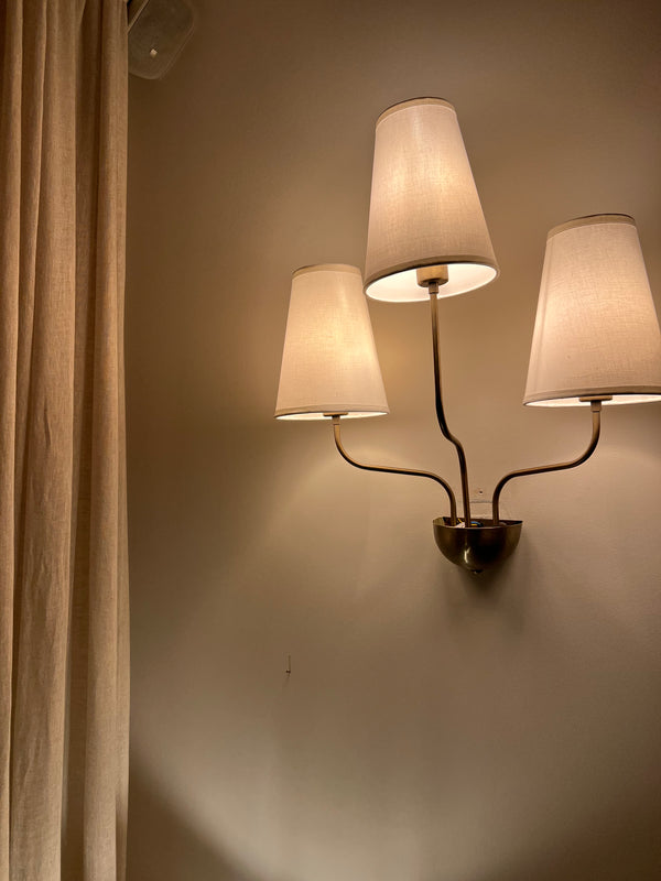 Alabaster wall sconce 3 arms