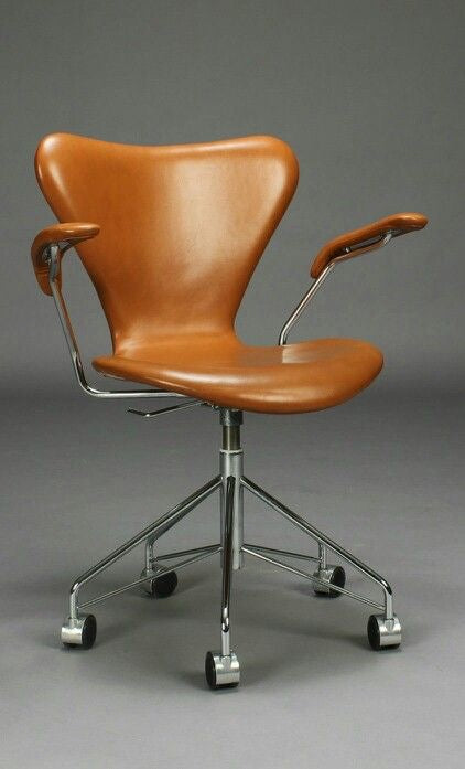 Arne Jacobsen office chair with armrests