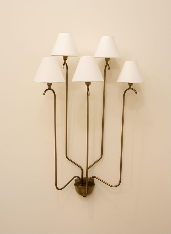 Alabaster Studio wall lamp triumph