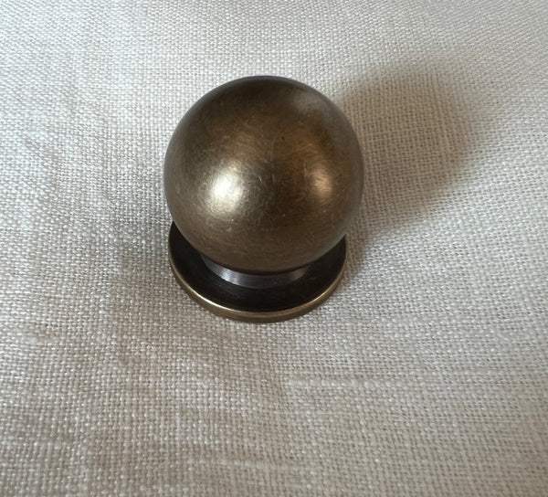 Alabaster Studio Knott, Bronse 24mm