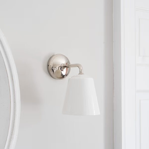Porselen medium vegglampe polert nikkel