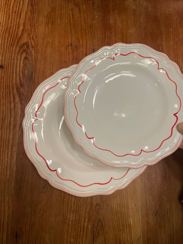 Alabaster Frokosttallerken, Rosa kant