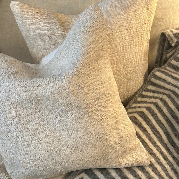 Neutral kelim cushion 50x50