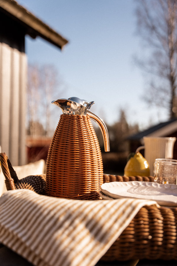 Rattan thermos / coffee pot