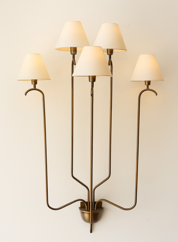 Alabaster Studio wall lamp triumph
