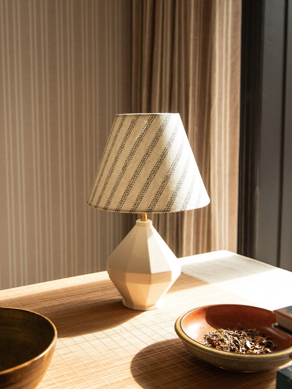 Helene Blanche Lampeskjerm, Polka Stripe Crème Noir