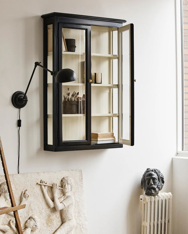 Wall cabinet