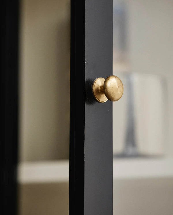 Wall cabinet