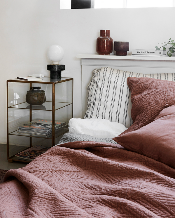 Side table/cabinet in brass and glass