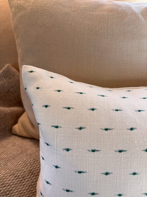 Helene Blanche cushion, Drop Emerald 30x50