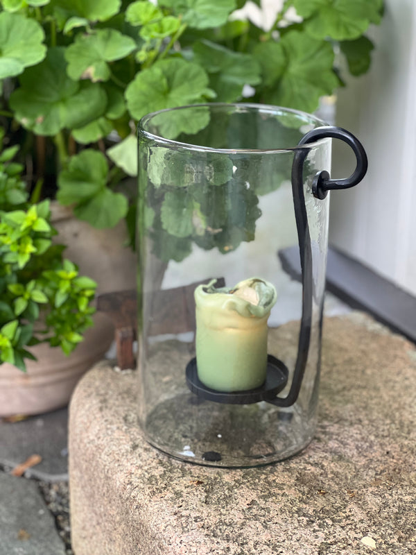 Amira storm lantern