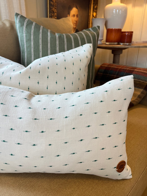 Helene Blanche cushion, Drop Emerald 30x50