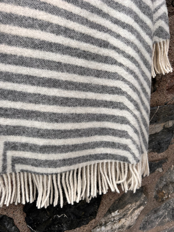 Wool blanket, gray and white stripes