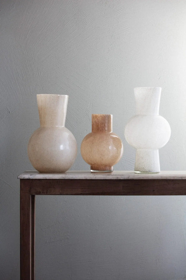 Glassvase med kule, Hvit