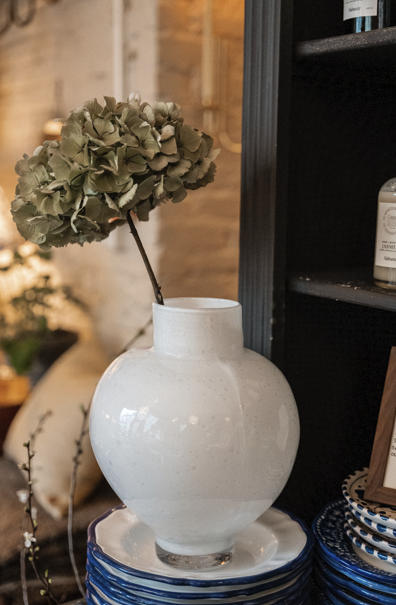 Mila Vase White Large