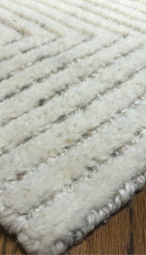 Grafisk ullteppe, Elfenben