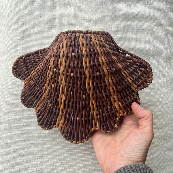 Shell handmade rattan medium