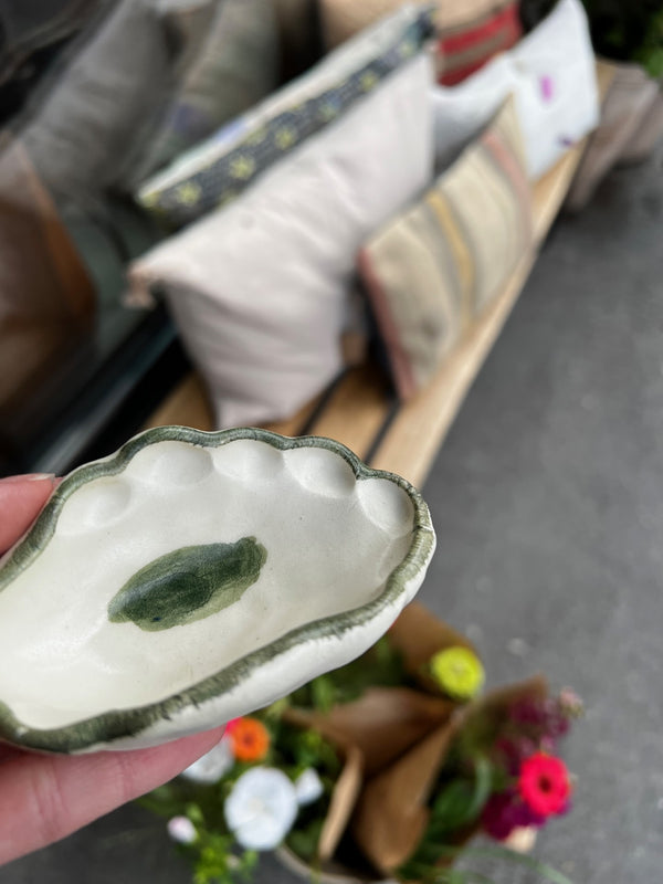 Shell handmade green