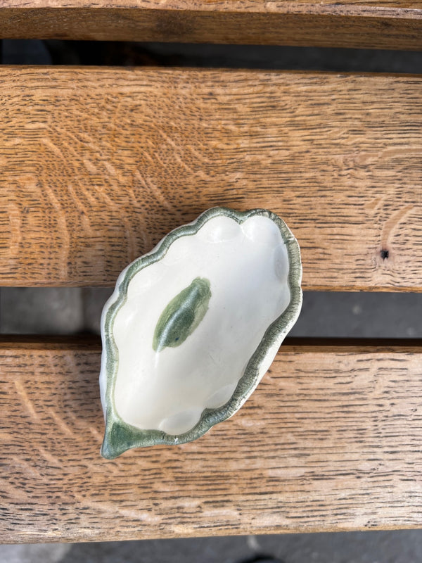 Shell handmade green