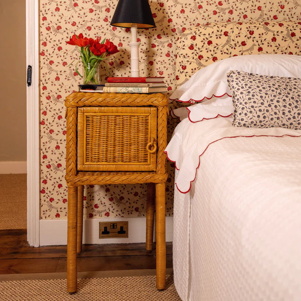 Sharland England Grace Sidebord