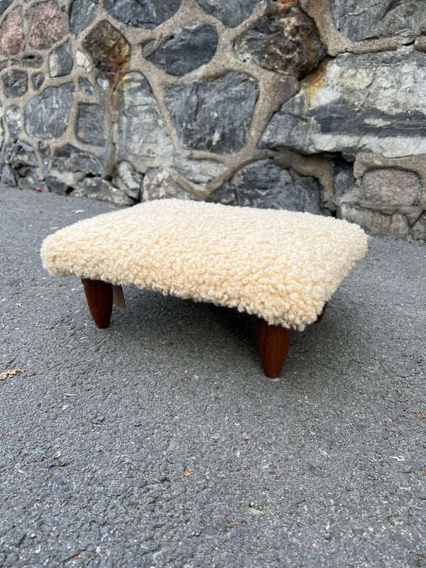Teddy Stool