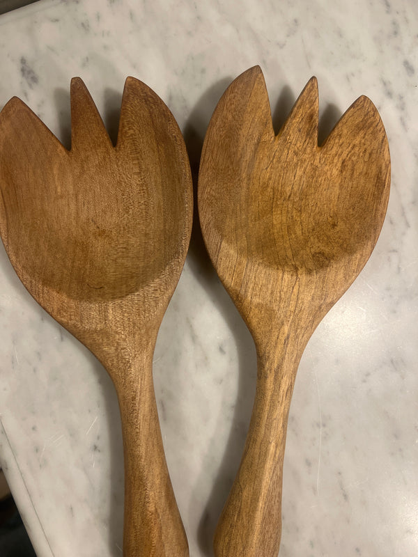 Salad servers / utensils