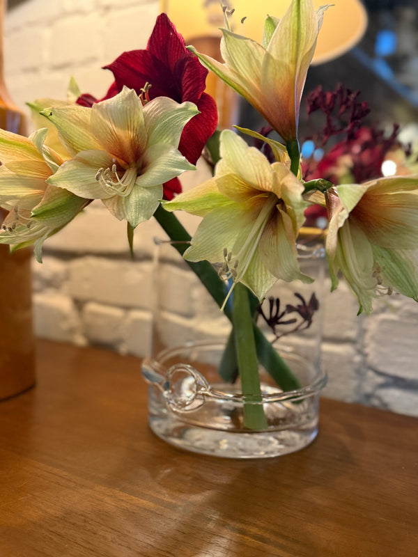 Lisa Hamret vase on stand Large