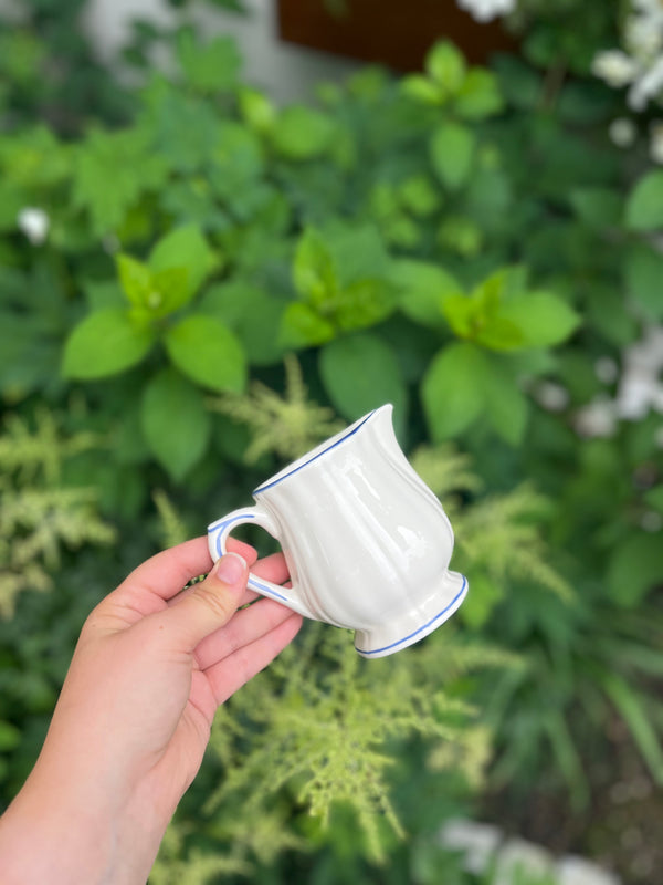 Gien Les Filet Bleu, Teacup with saucer