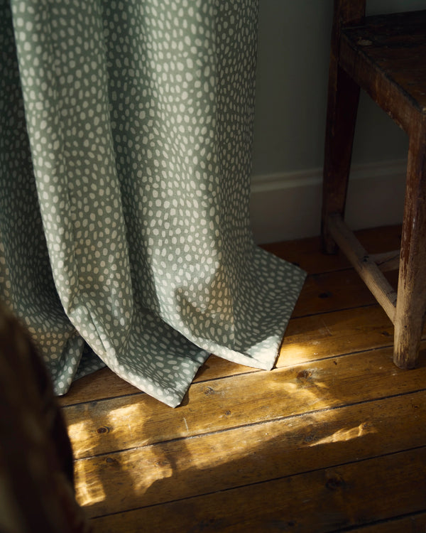 Cathy Nordström Tekstil, Spotty Lightweight - Sage