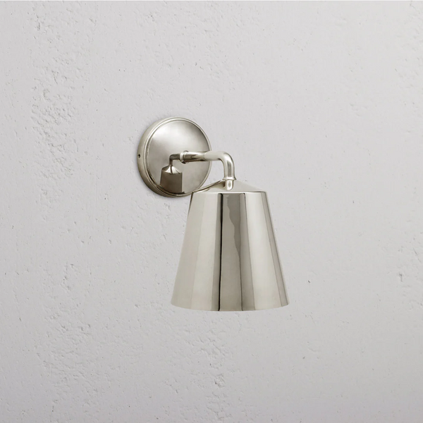 Medium vegglampe nikkel