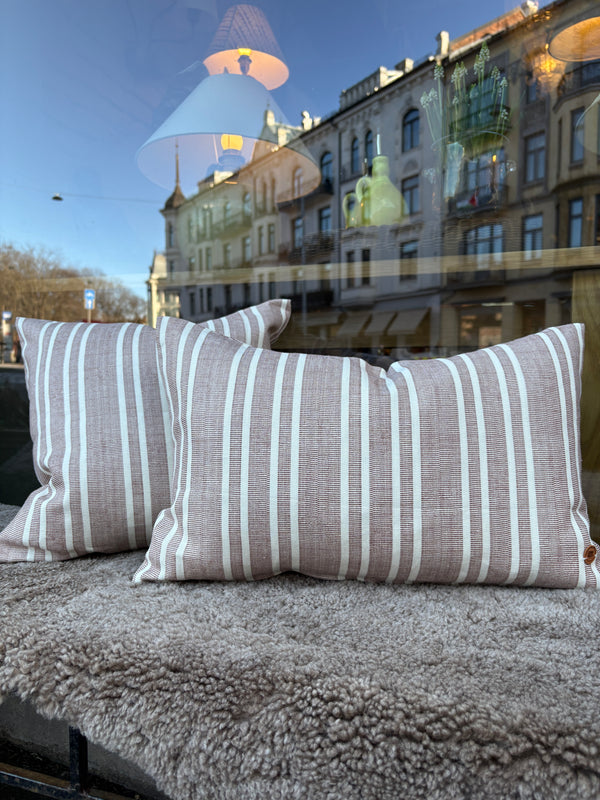 Helene Blanche pute needlepoint Sienna 50x50