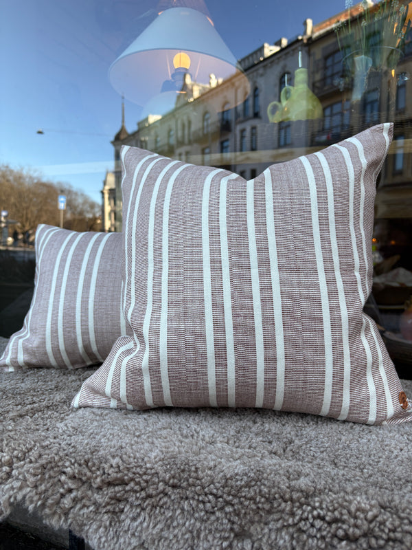 Helene Blanche pute needlepoint Sienna 50x50