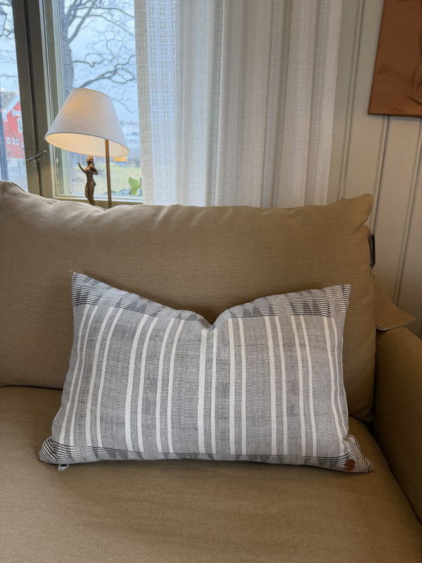 Helene Blanche Stitch linen 40x60