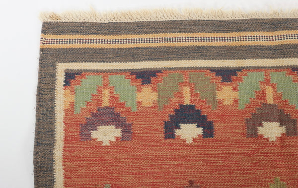 Rölakan Vintage Carpet with Flowers