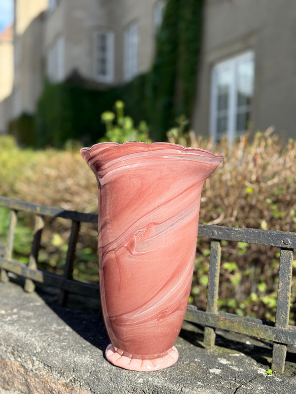 Vase munnblåst bringebærrosa