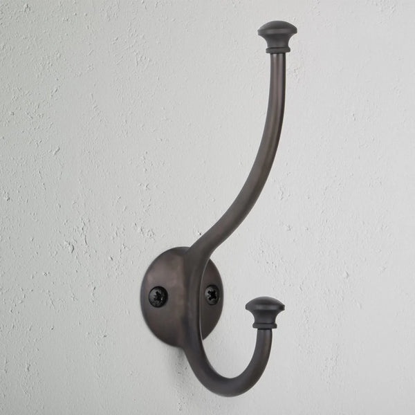 Mews krok, Bronze