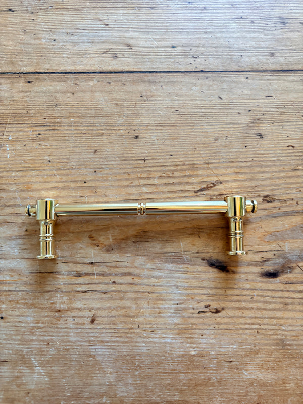 Klassisk håndtak, ubehandlet messing 128 mm