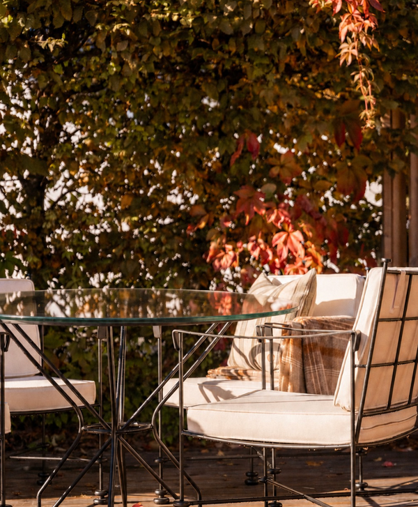 Alabaster studio garden loungebord