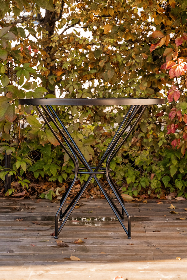 Alabaster studio garden loungebord