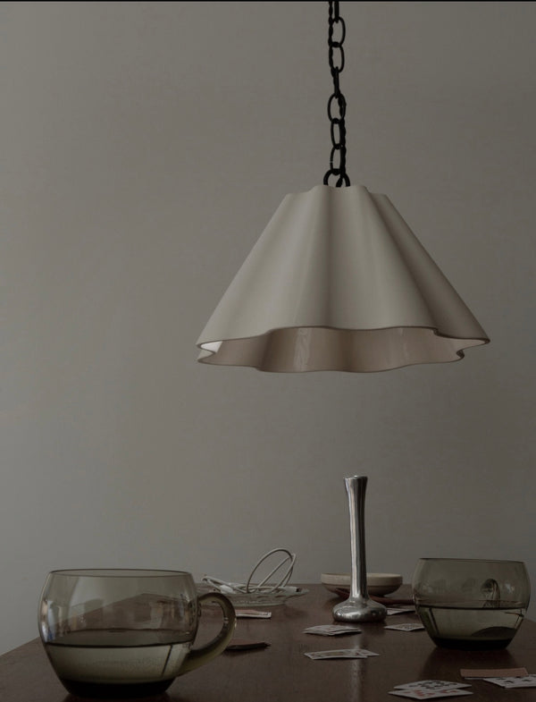 Porcelain Ceiling Lamp With Chain