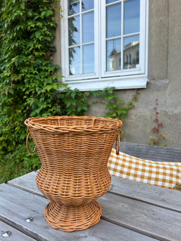 Rattan vase mini