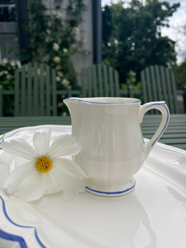 Gien Les Filet Bleu, Teacup with saucer