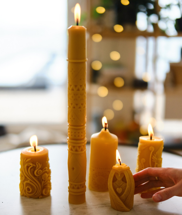 Bivoks kubbelys med blomster