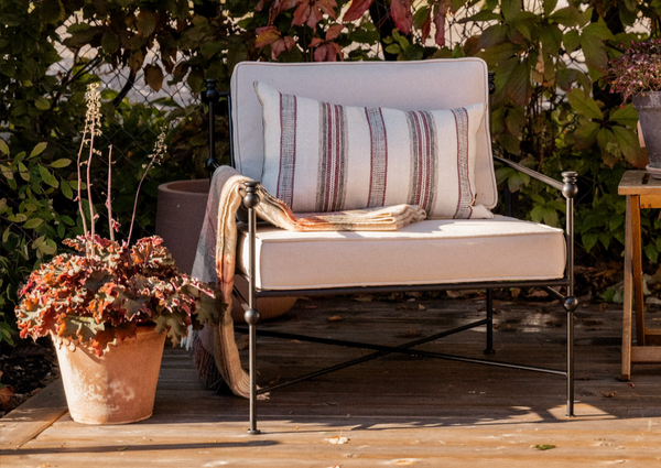 Alabaster studio garden lounge chair