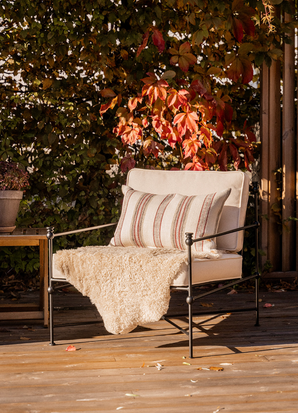Alabaster studio garden lounge chair