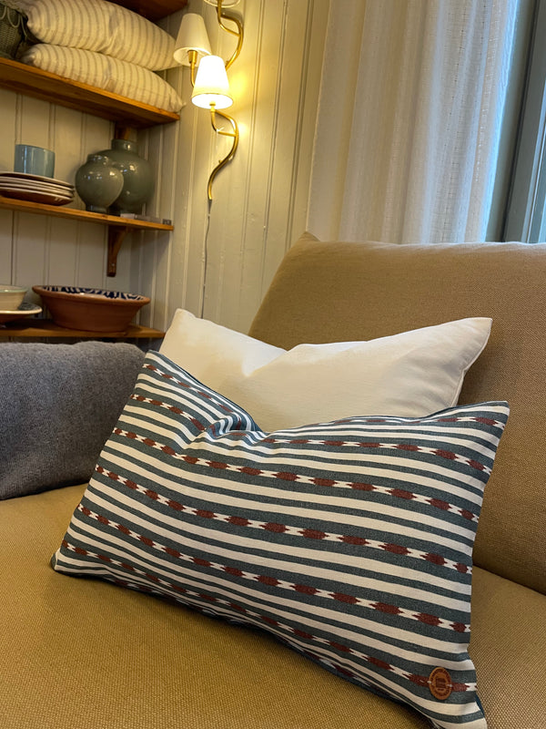 Helene Blanche Eivor's Stripe, Teal 30x50