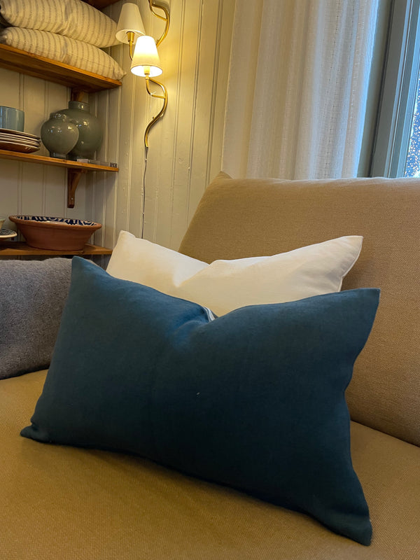 Helene Blanche Eivor's Stripe, Teal 30x50