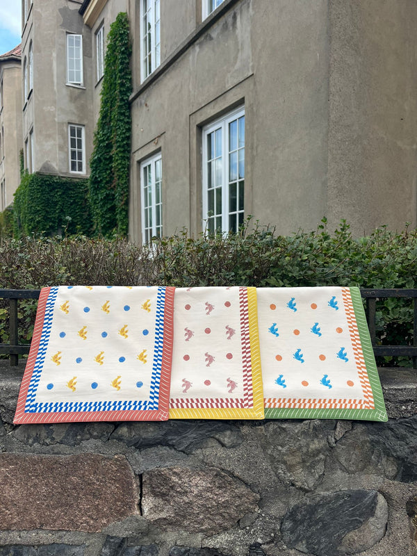 ANŪT Bordbrikke, Rød fugl