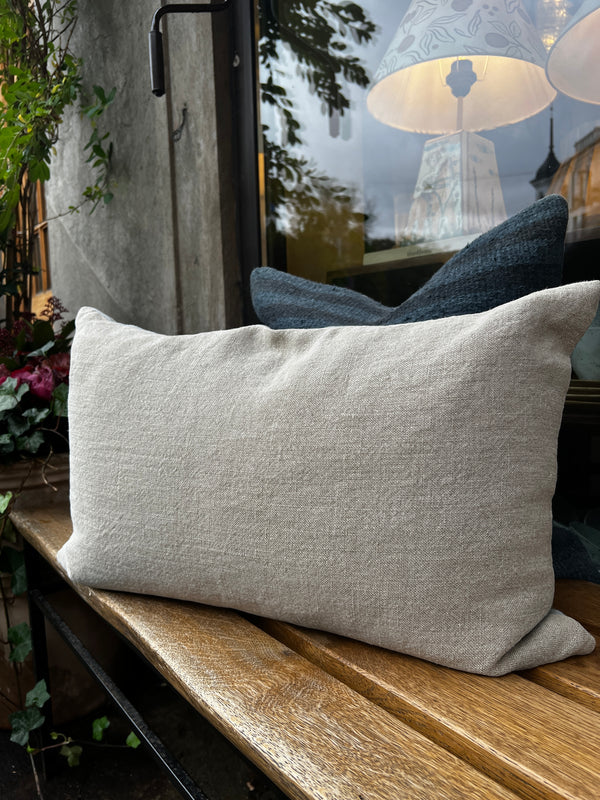 Tailored linen cushion