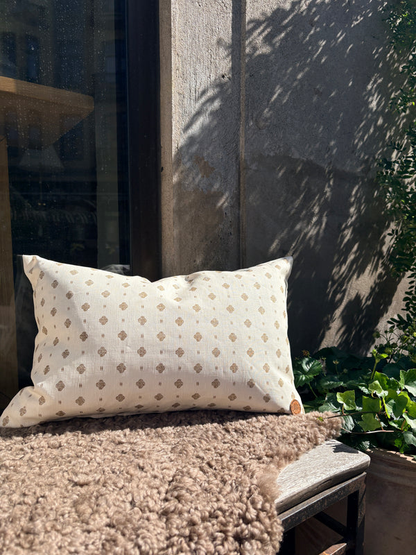 Helene Blanche pute, Silvia´s Cloth Gold 40x60